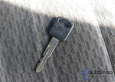 1997 Ford F-150 Lariat/Standard/Xl/Xlt from USA, damaged, VIN 1FTDF18W6VND20156